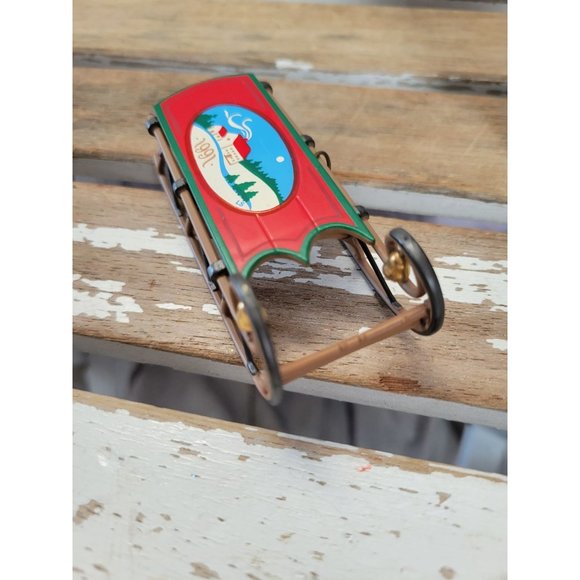 Hallmark old fashioned sled 1991 tournament holiday tree - Picture 2 of 7